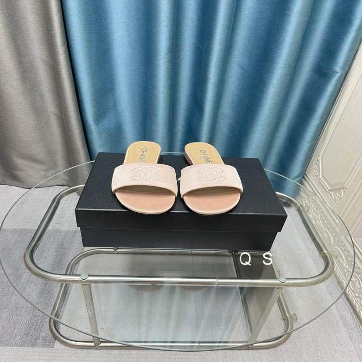 Picture of Chanel Slippers _SKUChanelsz35-40S06153140